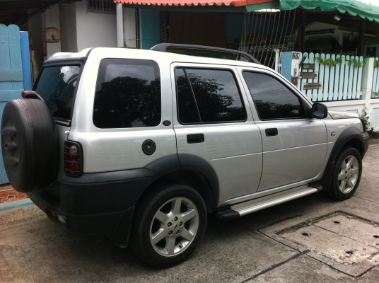 ขายด่วน LANDROVER FREELANDER ต้องการใช้เงินเจ้าของจะไปทำงานต่างประเทศ
