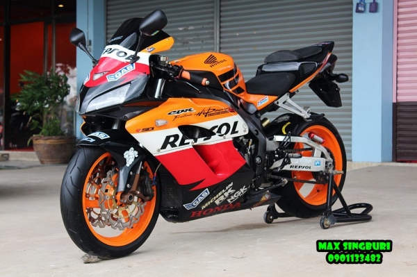 แม็กสิงห์บุรี//CBR1000RR ปี2005 ลาย REPSOL สภาพหล่อสุดๆ อินวอย+สรรพาสมิตร 225000 ด่วน แม็กสิงห์บุรี//CBR1000RR ปี2005 ลาย REPSOL สภาพหล่อสุดๆ อินวอย+สรรพาสมิตร 225000 ด่วน