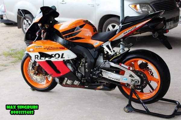 แม็กสิงห์บุรี//CBR1000RR ปี2005 ลาย REPSOL สภาพหล่อสุดๆ อินวอย+สรรพาสมิตร 225000 ด่วน แม็กสิงห์บุรี//CBR1000RR ปี2005 ลาย REPSOL สภาพหล่อสุดๆ อินวอย+สรรพาสมิตร 225000 ด่วน