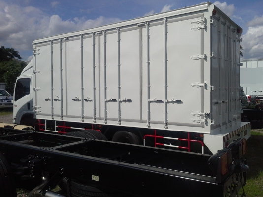 รถบรรทุก 6 ล้อ ISUZU 75L5H