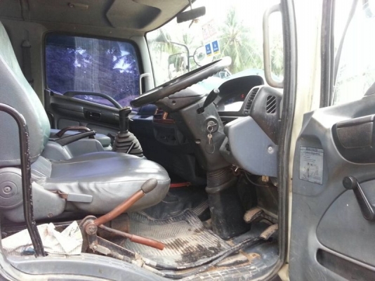 รถฮีโน่ 10 ล้อดั้ม 260 แรงม้า ปี 47 ( ขายแม่/ลูก ) สนใจติดต่อ 081 - 6079515