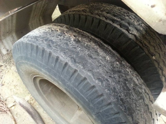 รถฮีโน่ 10 ล้อดั้ม 260 แรงม้า ปี 47 ( ขายแม่/ลูก ) สนใจติดต่อ 081 - 6079515