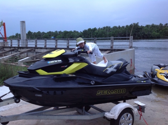ขายด่วน jetski seadoo. rxt260x. as rs