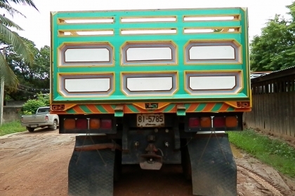 10ล้อดั้มISUZU DECA 270ปี ดั้มมิเนียม แม่ลูกๆ3คาน(เหล็ก)