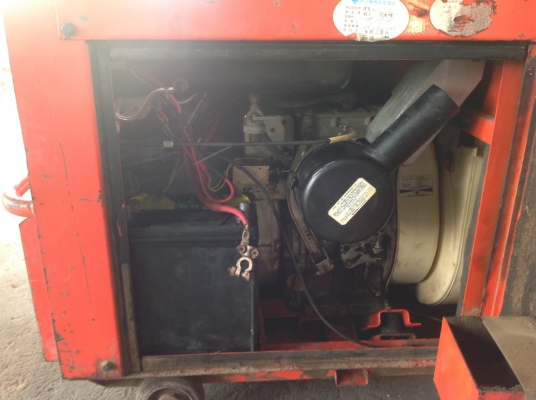 ขายเครื่องเชื่อมสนามเก่าญี่ปุ่นยี่ห้อ Denyo เป็นเครื่องเบนซิลขนาด 9 แรงม้า ไดขนาด2.5 kw สภาพสวยมากๆ พร้อมใช้งานทันที