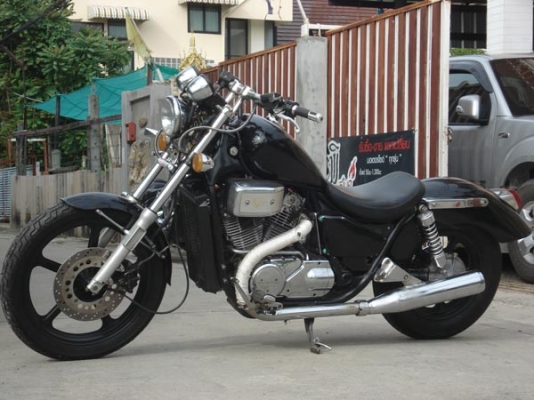 ขาย ชาโด้ 750cc. ทะเบียนแท้พร้อมโอนภาษีไม่ขาดต่อรถเครื่ิองดีพร้อมใช้เอกสารครบๆ