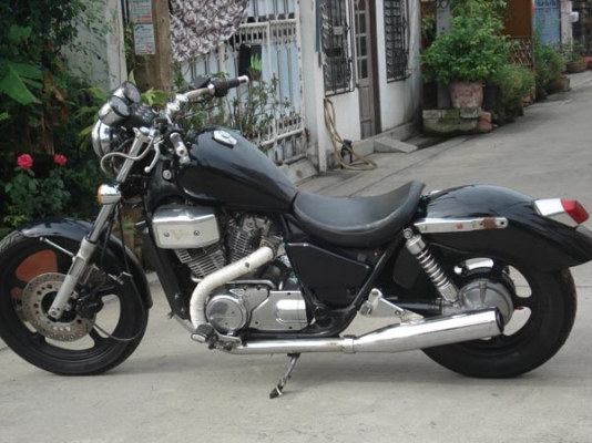 ขาย ชาโด้ 750cc. ทะเบียนแท้พร้อมโอนภาษีไม่ขาดต่อรถเครื่ิองดีพร้อมใช้เอกสารครบๆ