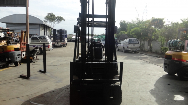 TOYOTA  7 FB25  ( รถไฟฟ้านั่งขับ )