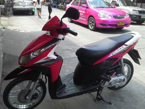 click I ปี 53  สีชมพู  รถสวยมาก เครื่องเดิมๆ มีเล่ม เอกสารครบ