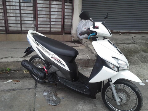 click play ปี 50 ทะเบียนสวย 444 สีขาว รถบ้าน ยังสดๆอยู่ มีเล่ม เอกสารครบ ราคากันเอง มาดูได้ก่อนจ้า ไม่ซื้อไม่ว่ากัน