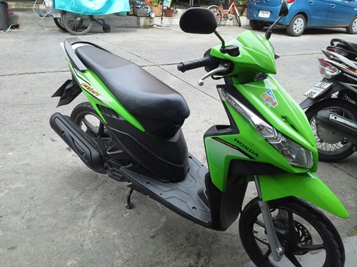 click I ปี 53 ล้อแม็กซ์ สีเขียว ดำ รถสวยมาก เครื่องเดิมแน่นๆ ซื้อไม่ผิดหวังแน่นอน ราคานี้โอนให้ฟรีๆไปเลยจ้า รีบๆเลยนะคะเดี๋ยวไม่ทัน