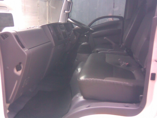 6 ล้อ ISUZU EURO.3 NQR 175 แรงม้า *คอมมอนเรว* ยาว 5.60 ม. * รถสวยเดิม+สวยจริง *รถห้างแท้ ๆ*