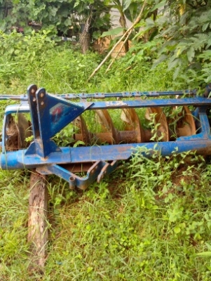 FORD 77 T3 ไอ้หนุ่มเสื้อลาย หาง 3 หาง 7 ใบดัน ยี่ห้อ TT พร้อมเล่มทะเบียน