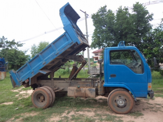 ขายรถอีซูซุ6ล้อดั้มหัวการ์ตูนเครื่อง115แรงม้าราคาถูกๆๆๆ สภาพรถใช้งานทุกวัน