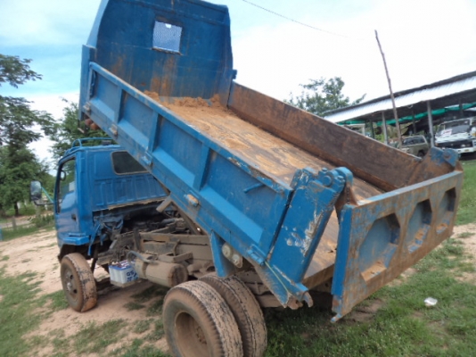 ขายรถอีซูซุ6ล้อดั้มหัวการ์ตูนเครื่อง115แรงม้าราคาถูกๆๆๆ สภาพรถใช้งานทุกวัน