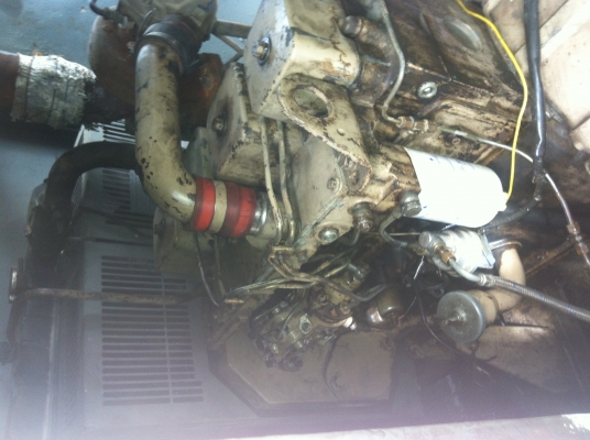 ขายเครื่องปั่นไฟ ตามสภาพครับ สนใจติดต่อบอย 085-156-2314