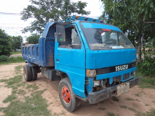 ขายรถ6ล้ออีซูซุดั้มเครื่อง145แรง พวงมาลัยเพาเวอร์(ไม่มีเล่มนะคับ)