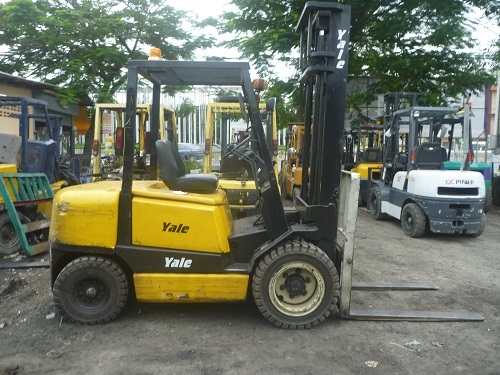 ขายForklift 3.0T,Diesel 4 mm.เกียร์ออโต้ ยางตัน งายาว 1070 cm.