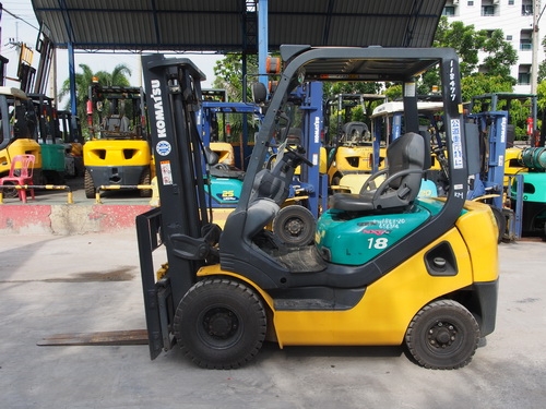 **ขายด่วน** รถโฟล์คลิฟท์ ยี่ห้อ KOMATSU ขนาด 1.8 ตัน เสา 3 เมตร **เครื่องแน่น เกียร์ดี สุดๆๆ**
