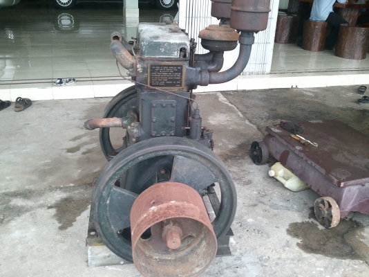 ขายเครื่อง lister โบราณ 16 แรง