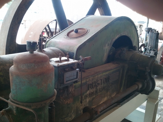 เครื่อง Ruston โบราณ