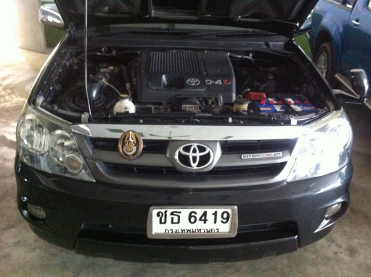 ท่าม่วง แทรกเตอร์ 081-3030788, 0851746828  Toyota Fortuner 2007  3.0 D4D 4WD  รถใช้งานของ ADmin เองครับ   สภาพเดิมทั้งคัน ไม่มีเปลี่ยนคานหรือเปลื่ยนหัวเก๋งอะไรใดๆครับ  สภาพไร้ร่องรอยชนครับ   เลขไมล์วิ่งยังไม่ถึง 80,000 Km  ยางยังวิ่งไม่เยอะตั้งแต่เปลี่ยนม