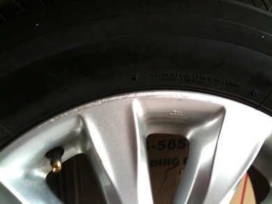 ล้อแม็กซพร้อมยาง Teana ขอบ16 นิ้ว มี1 วง มีรอยตามรูปเอาไปเป็นอะไหล่ครับ ล้อแม็กซพร้อมยาง Teana ขอบ16 นิ้ว มี1 วง มีรอยตามรูปเอาไปเป็นอะไหล่ครับ