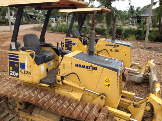 รถดัน โคมัสสุ  D20P-7E