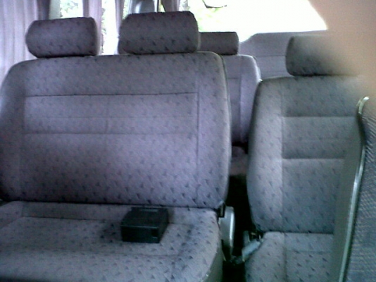 รถตู้เบนซ์ ปี 2001 เครื่อง 2900 ดีเซล สีขาว พร้อมใช้งานค่ะ