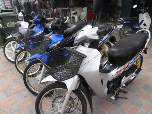 ขายจ้าเหมาๆWAVE100UBOX-125Rภาษีเต็มทุกคันเครื่องดีสีสวย