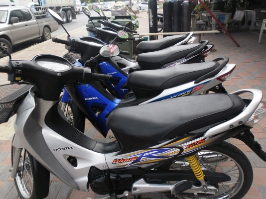 ขายจ้าเหมาๆWAVE100UBOX-125Rภาษีเต็มทุกคันเครื่องดีสีสวย