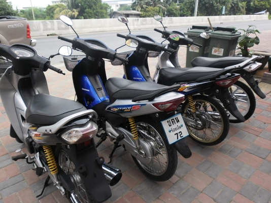 ขายจ้าเหมาๆWAVE100UBOX-125Rภาษีเต็มทุกคันเครื่องดีสีสวย