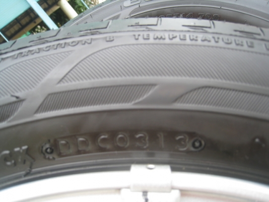 ขายแม็ก Mitsubishi mirage ถอดรถป้ายแดง 14"x4.5" et46 4รู100 +ยางปี0313  ตุ่มและสีหน้ายางมี(081-3747940)