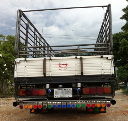 ขาย 6 ล้อ HINO MEGA 500 175แรงม้า กระบะคาร์โก้โครงเหล็ก กว้าง2.40เมตร ยาว5.60เมตร