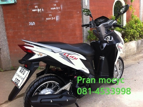 ขายhonda click สีขาวเทา ปี2555