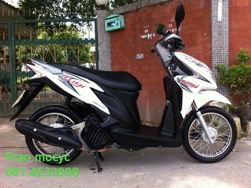 ขายhonda click สีขาวเทา ปี2555