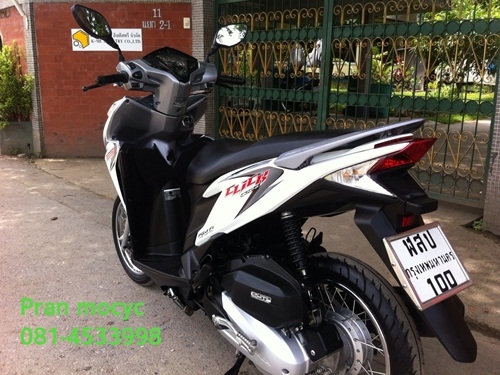 ขายhonda click สีขาวเทา ปี2555