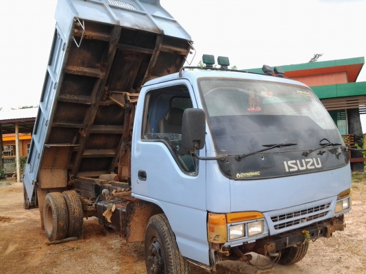 Isuzu NPR120 ดั้มสามมิตรห้างแท้ปี 38 F หน้า หลัง แอร์เย็น Isuzu NPR120 ดั้มสามมิตรห้างแท้ปี 38 F หน้า หลัง แอร์เย็น