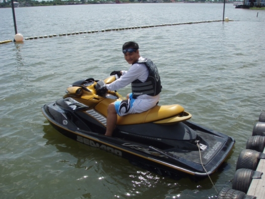 ขาย SEADOO 2006 สีทอง ใช้มา 60 ชม.พร้อม Trailer