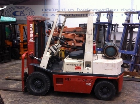 ขาย รถโฟล์คลิฟท์ NISSAN รุ่น NH-02