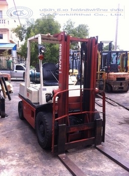 ขาย รถโฟล์คลิฟท์ NISSAN รุ่น NH-02
