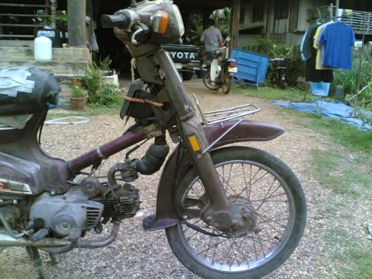 ขาย Honda C700 หรือโฉมนันทิดาทะเบียนพร้อมโอนเครื่องดีพอใช้อะไหร่ต้องเก็บโครงไม่ผุขายตามสภาพเหมาะเอาไปทำคลาสสิค ขาย 6900 บาท