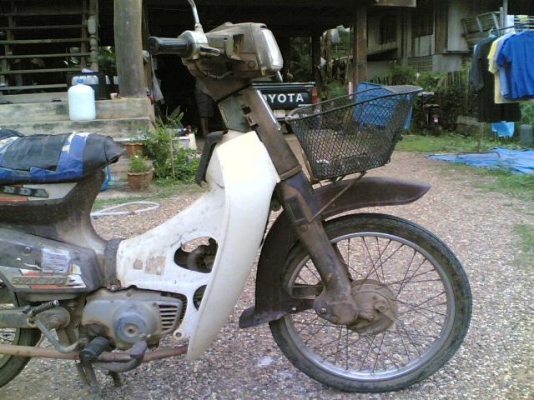 ขาย Honda C700 หรือโฉมนันทิดาทะเบียนพร้อมโอนเครื่องพอใช้อะไหร่ต้องเก็บขายตามสภาพเหมาะเอาไปทำคลาสสิค ขาย 6900 บาท