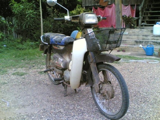 ขาย Honda C700 หรือโฉมนันทิดาทะเบียนพร้อมโอนเครื่องพอใช้อะไหร่ต้องเก็บขายตามสภาพเหมาะเอาไปทำคลาสสิค ขาย 6900 บาท