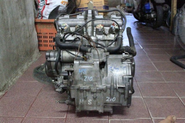 ขายเครื่อง cbr400 ปี90