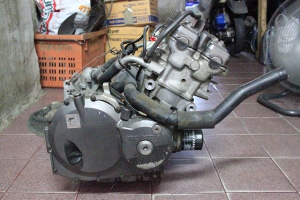 ขายเครื่อง cbr400 ปี90