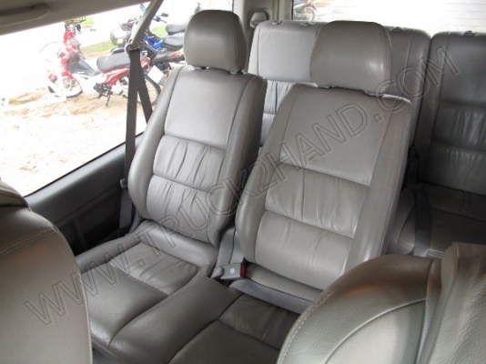 รถตู้ ยี่ห้อ TOYOTA ปี 2005