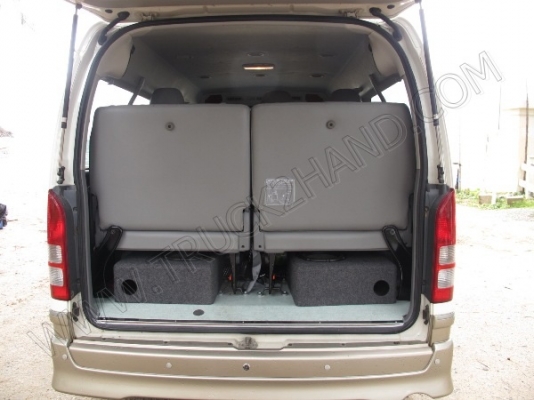 รถตู้ ยี่ห้อ TOYOTA ปี 2005