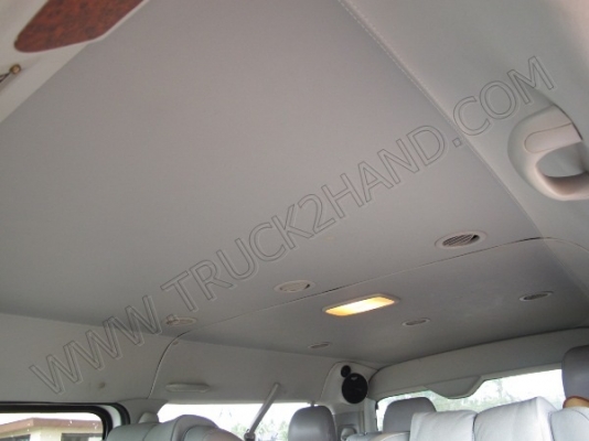 รถตู้ ยี่ห้อ TOYOTA ปี 2005