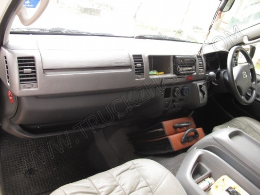 รถตู้ ยี่ห้อ TOYOTA ปี 2005